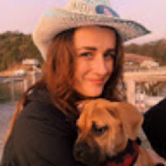 Meet your Posher, Hana - Picture 1 of 1